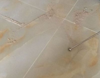 阿克苏地瓷砖空鼓维修公司分享粘合剂选择不当在瓷砖铺贴过程中可能导致以下问题